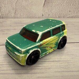 Hot Wheels Scion xB Car 2" Colour Shifter Diecast Mattel (SKU: 182TO)